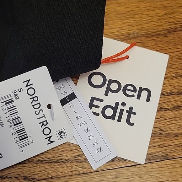 NWT Black‎ Bandeau Top Smocked Back Layering Office Siren Minimalist Elegant - S - Picture 6 of 6